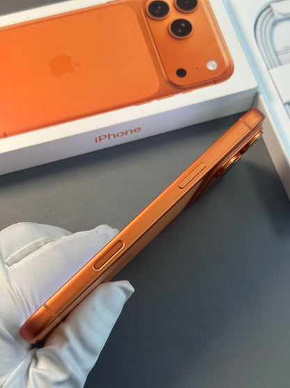 Iphone 17 pro max Orange titanium